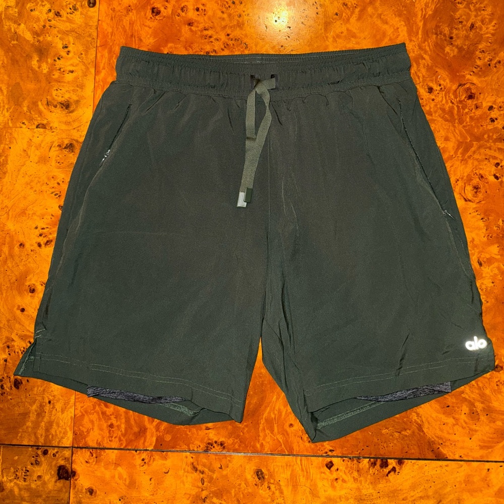 ALO Yoga 2-in-1 Short